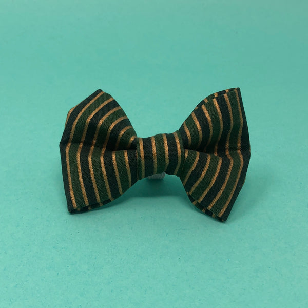 Christmas Stripes Bow Tie - The Woof Warehouse